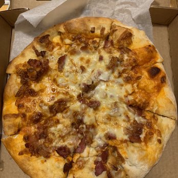 Donte's Pizzeria - Buffalo Chicken Pizza - Pizza Near Me - Pittsburgh, Pennsylvania