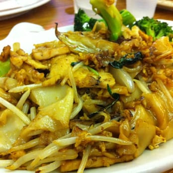 Thai Basil Cuisine - Thai Near Me - Berkeley, California