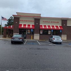 Freddy's Frozen Custard & Steakburgers - Entrance