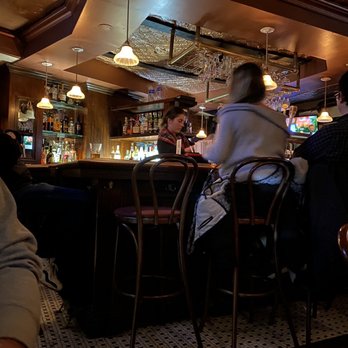 Bayard's Ale House - people sitting at the bar - Pubs Near Me - New York, New York Bayard's Ale House - people sitting at the bar - Pubs Near Me - New York, New York