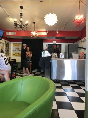 Pussy Cat Lounge In Scottsdale Az