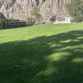 Meadowcliff Lodge & Coleville KOA - Big field and a volley ball court. Great for adults and older kids! - RV Parks Near Me - Coleville, California Meadowcliff Lodge & Coleville KOA - Big field and a volley ball court. Great for adults and older kids! - RV Parks Near Me - Coleville, California