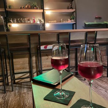Wasserstoff - Rosé von Karl Pfaffmann aus der Pfalz - Bars Near Me - Stralsund, MV