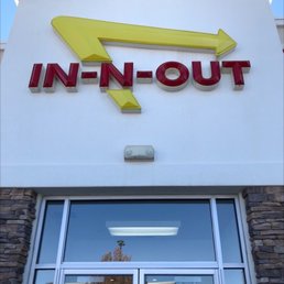 Outside of In-n-out