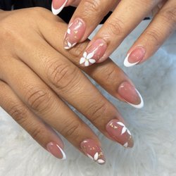 Aura Nail & Lash