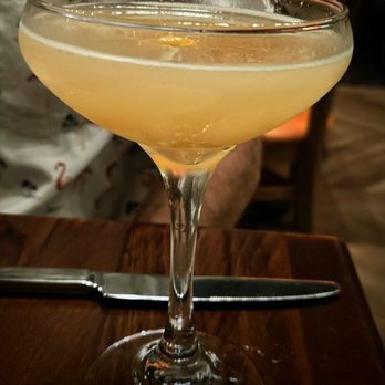 Prime & Pearl - Honey bee mocktail - New American Near Me - Gainesville, Florida Prime & Pearl - Honey bee mocktail - New American Near Me - Gainesville, Florida