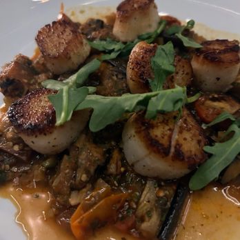 Gravitas - Seared Scallops - Social Clubs Near Me - Beverly Hills, California Gravitas - Seared Scallops - Social Clubs Near Me - Beverly Hills, California