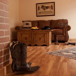 Valley View Guest Ranch - Living room corner