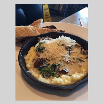 Earls Kitchen + Bar - Eggs Florentine - New American Near Me - Miami, Florida