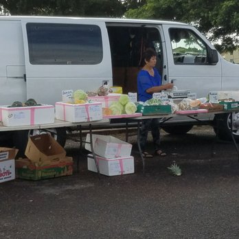 People's Open Market - a woman selling produce - Farmers Market Near Me - Ewa Beach, Hawaii People's Open Market - a woman selling produce - Farmers Market Near Me - Ewa Beach, Hawaii