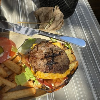 Q-de-Sac - Burger- pretty small according to American standards. The bun was bigger than the burger. - Gastropubs Near Me - Quebec City, Quebec Q-de-Sac - Burger- pretty small according to American standards. The bun was bigger than the burger. - Gastropubs Near Me - Quebec City, Quebec