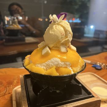 Coche Valley Dessert Cafe - mango cheesecake bing su - Desserts Near Me - Seattle, Washington Coche Valley Dessert Cafe - mango cheesecake bing su - Desserts Near Me - Seattle, Washington