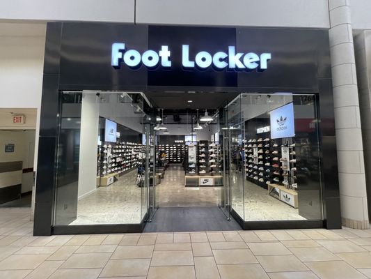 nike store in montebello mall