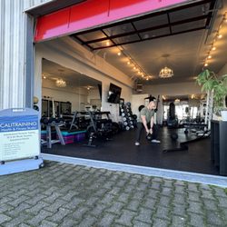 CaliTraining - Kettlebell Squats