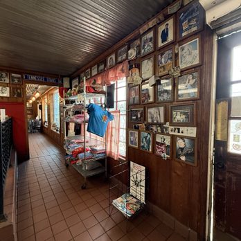 Center Point Barbecue - Barbeque Near Me - Hendersonville, Tennessee
