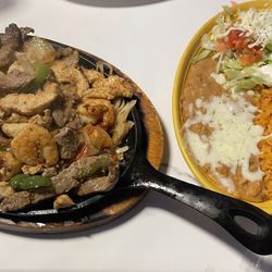 Margaritas Mexican Grill - Texas fajitas