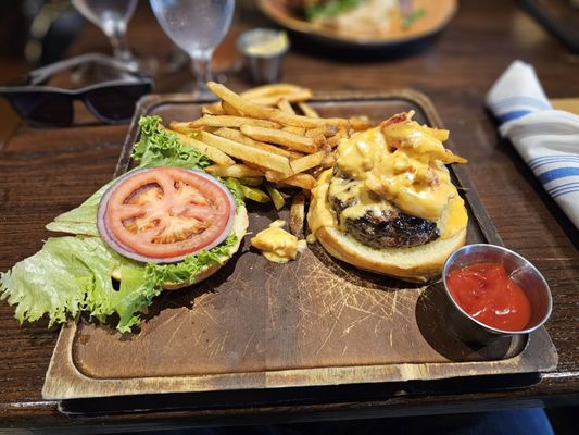 B2 Bistro + Bar by null