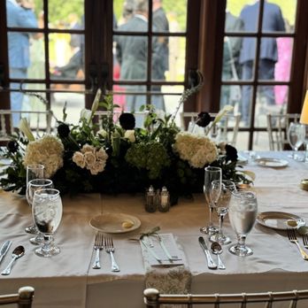 Dearborn Country Club - Nicki recommended an incredible florist!! - Country Clubs Near Me - Dearborn, Michigan Dearborn Country Club - Nicki recommended an incredible florist!! - Country Clubs Near Me - Dearborn, Michigan