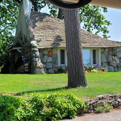 Mushroom House Tours