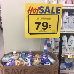 Food Lion - Hot Sale on the handsoap.