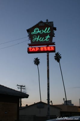 Doll Hut by null