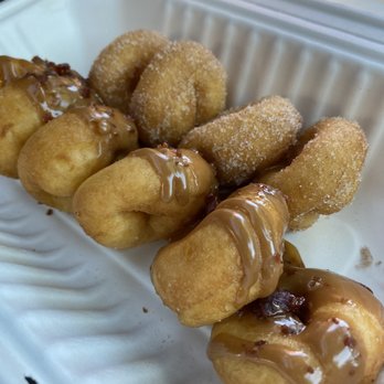 O My Mini Donuts - Cinnamon sugar and maple bacon - Food Trucks Near Me - Eugene, Oregon