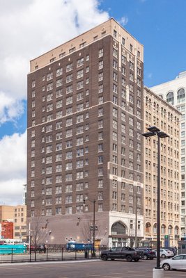 Briggs Houze by null