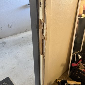 Response Crew - Broken door - Handyman Near Me - Tucson, Arizona Response Crew - Broken door - Handyman Near Me - Tucson, Arizona
