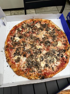 Caruso's Pizzeria & Restaurant by null
