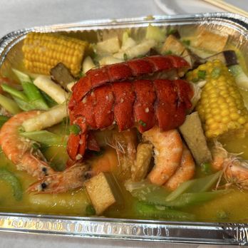 Lobster Now - Lobster tail and shrimp in golden garlic - Seafood Near Me - Pomona, California
