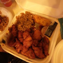 General tso's chicken (spicy) with fried rice and egg roll General tso's chicken (spicy) with fried rice and egg roll