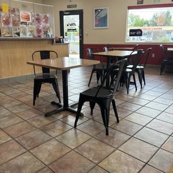 Flip's Burgers - Tables and chairs for your dining. - Burgers Near Me - Stockton, California