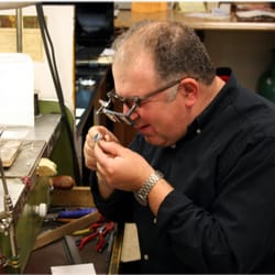 Achikian Goldsmiths - Owner/Goldsmith Ken Achikian