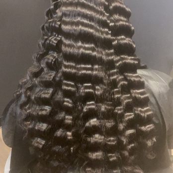The Glamm Barr Chicago - Crimps - Hair Salons Near Me - Chicago, Illinois