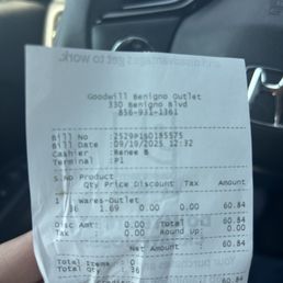 That's my receipt and that's the cashier who threw back my stuff. That's my receipt and that's the cashier who threw back my stuff.