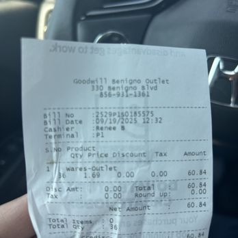 Goodwill Outlet Store - That's my receipt and that's the cashier who threw back my stuff. - Thrift Stores Near Me - Bellmawr, New Jersey