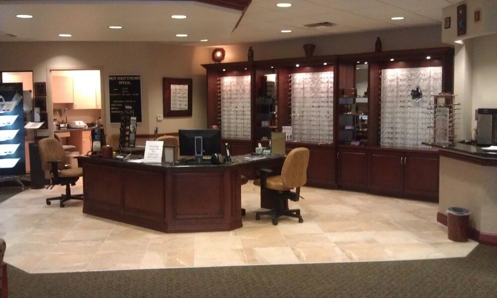 SUMMERLIN OPTICAL 15640 New Hampshire Ct, Fort Myers, Florida