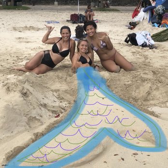 The Beach Waikiki Boutique Hostel - Mermaid sandcastles - Hostels Near Me - Honolulu, Hawaii The Beach Waikiki Boutique Hostel - Mermaid sandcastles - Hostels Near Me - Honolulu, Hawaii