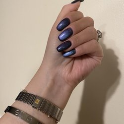 HELLO BOMBSHELL - Nails by Tiffany