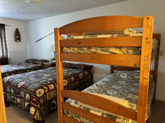 Green Roof Inn by null