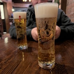 Louies Hanover Square - Cold beer