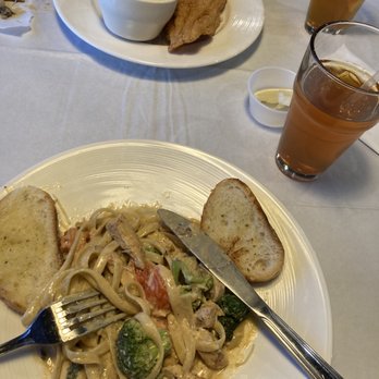 Della J's Delectables - Cajun pasta & catfish with sweet tea - Southern Near Me - Alexandria, Virginia Della J's Delectables - Cajun pasta & catfish with sweet tea - Southern Near Me - Alexandria, Virginia
