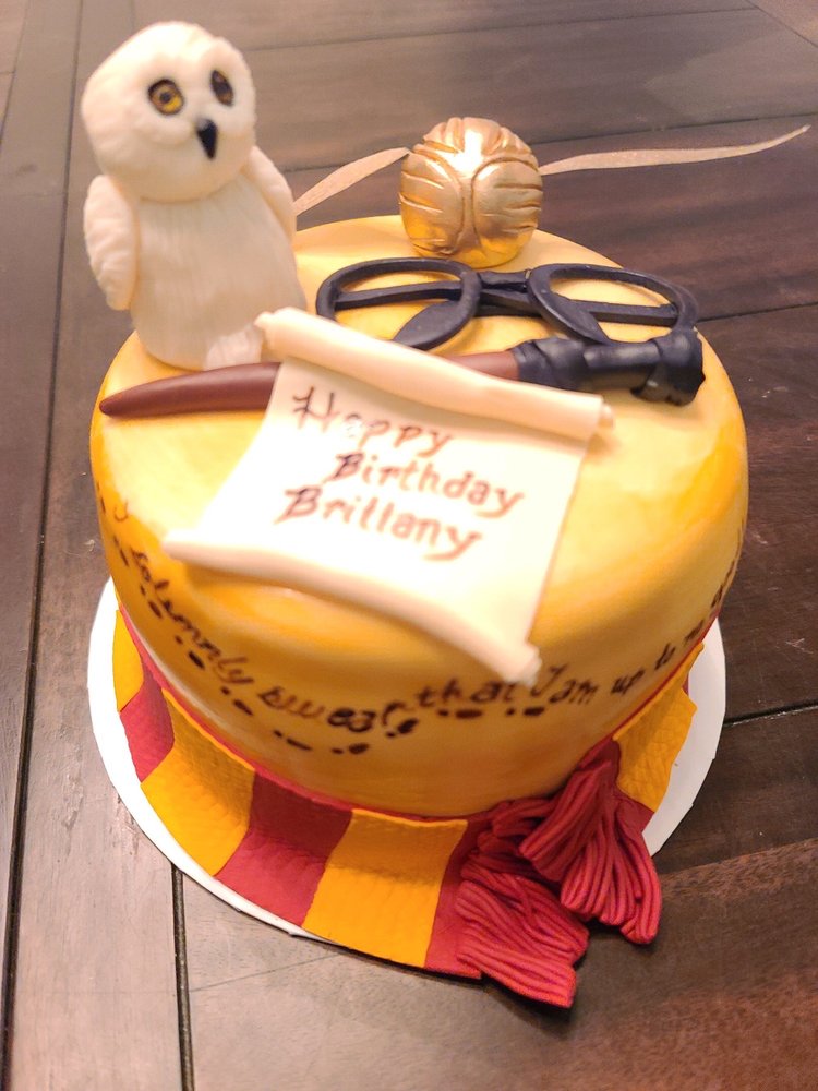 CRYSTAL’S CAKE CREATIONS Updated September 2024 22 Photos