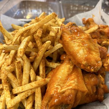Chefs Table Catering - Wings in hot ($7 for 8 of them) They are LARGE - Caterers Near Me - Bloomington, Indiana