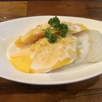 Yak Yai Thai Restaurant - Mango sticky rice - Thai Near Me - Richmond, Virginia Yak Yai Thai Restaurant - Mango sticky rice - Thai Near Me - Richmond, Virginia