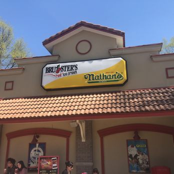 Bruster's Real Ice Cream - Exterior - Ice Cream & Frozen Yogurt Near Me - Cornelius, North Carolina