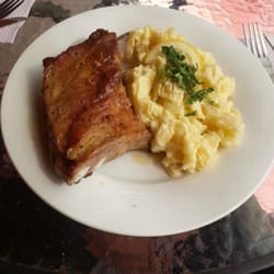 Rincón de Jahuel - Un Tipico Costillar con Papas Mayo (mi elección preferida a la hora de ir)