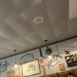 Corky Bells Seafood & Steaks - Interior decor