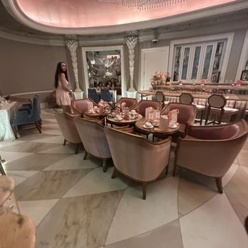Camellias - Champagne Bars Near Me - Charleston, South Carolina