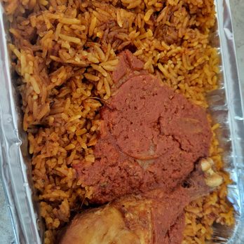 Yalleys African Restaurant - Jolof rice with fried chicken - small - African Near Me - Buffalo, New York Yalleys African Restaurant - Jolof rice with fried chicken - small - African Near Me - Buffalo, New York